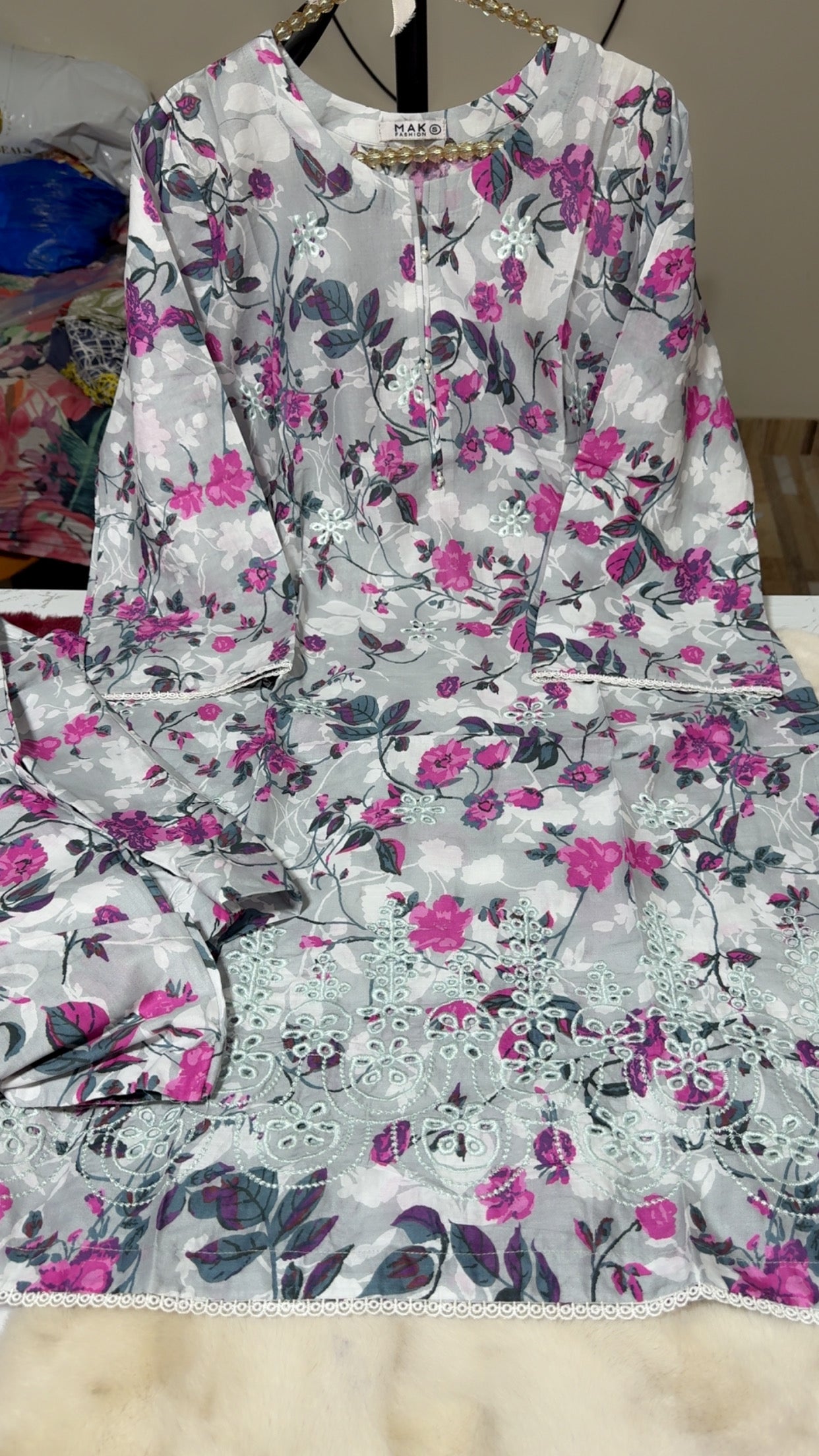 Embroided lawn 2pc stitched
