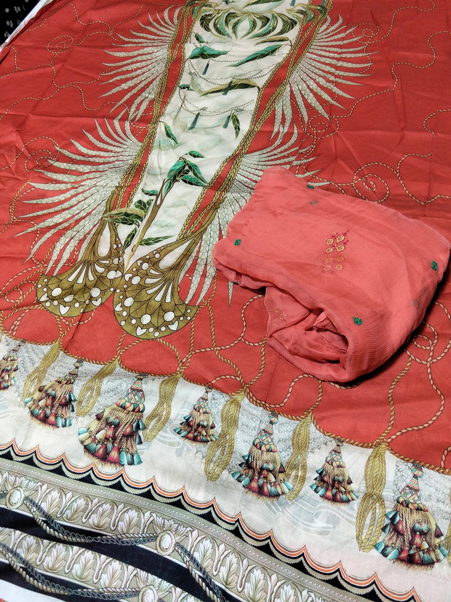 Sale shirt of Shiza Hassan + breeze embroided pure chiffon dupatta