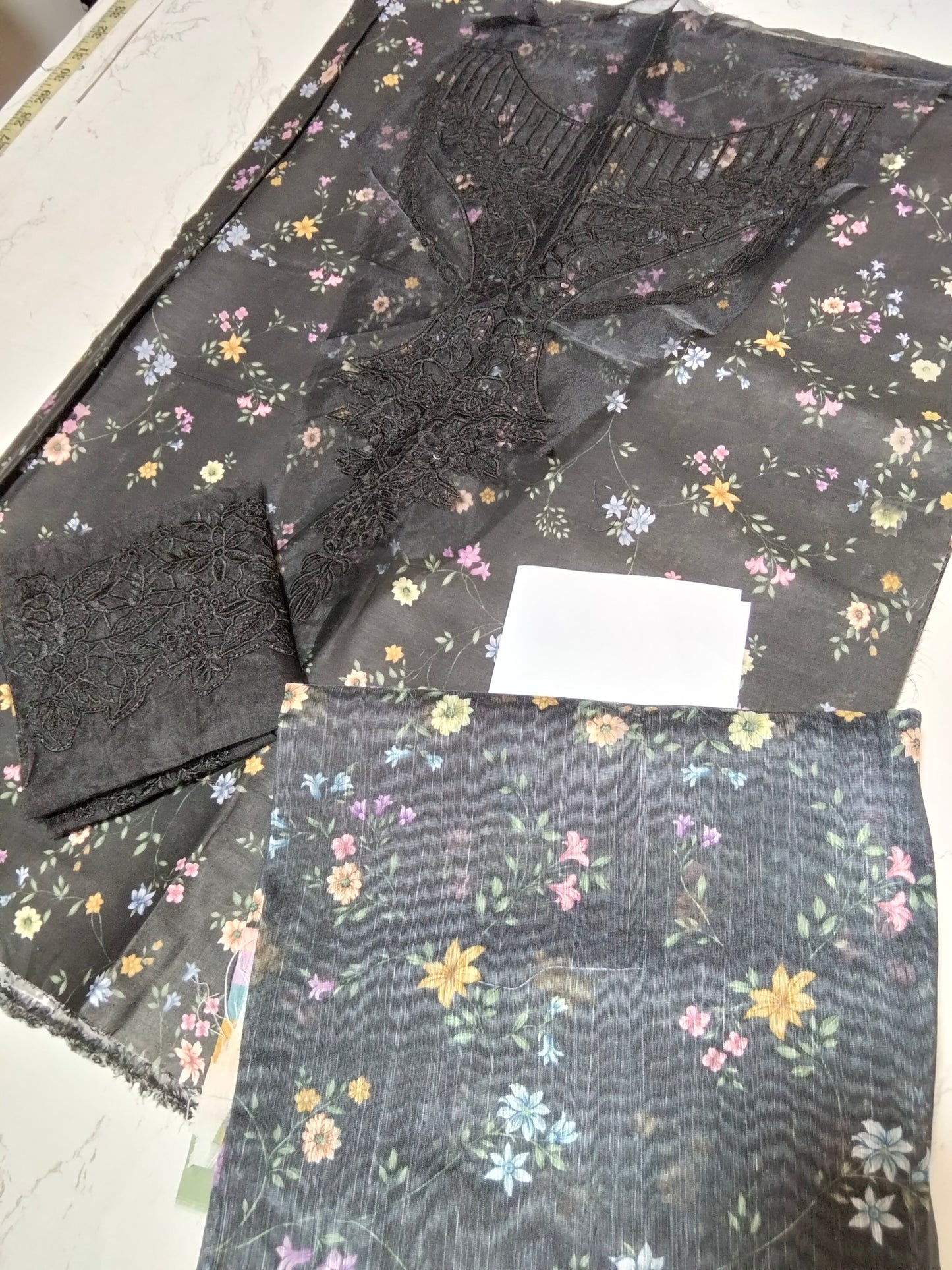Sale Faiza Faisal Printed Lawn 3pc with Embroided patches