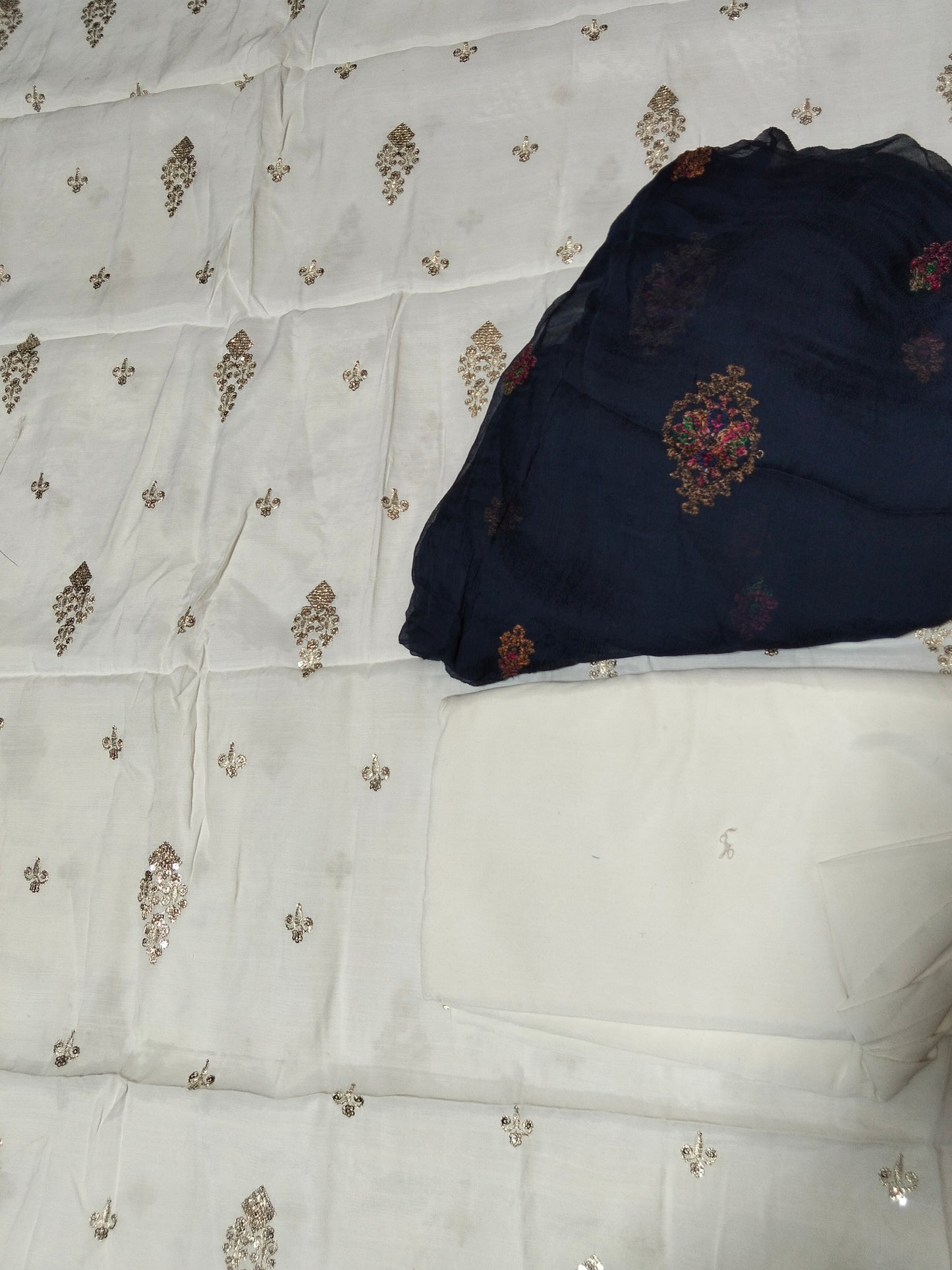 Sale embroided row silk 2pc+ breeze embroided pure chiffon dupatta