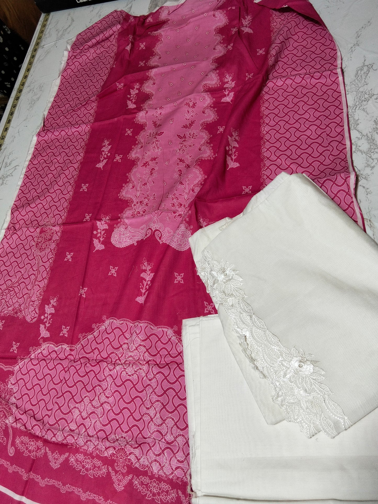 Sale Printed lawn Shirt+Munar lawn embroidered Dupatta