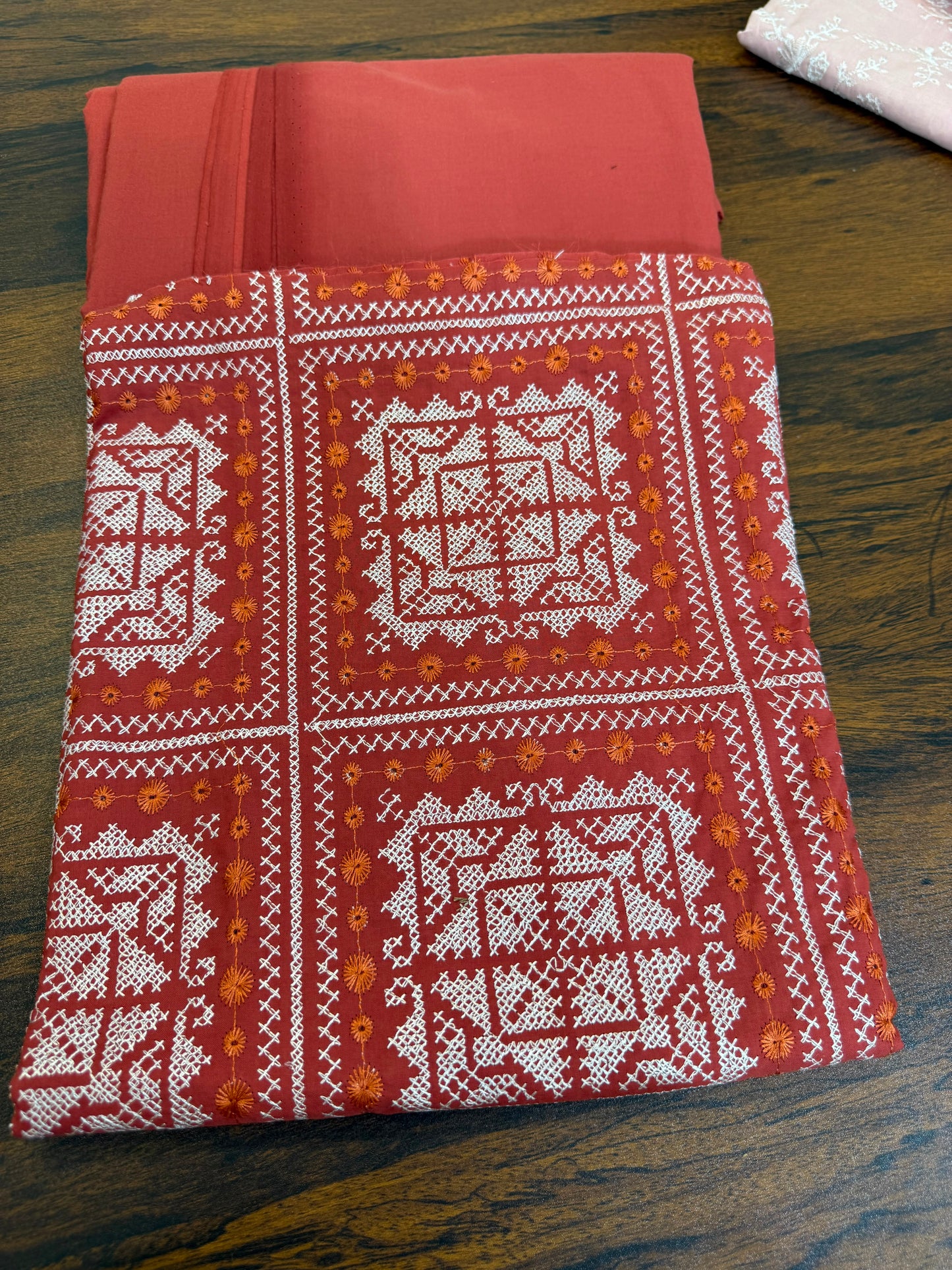 Bareeze embroidered style lawn 2pc