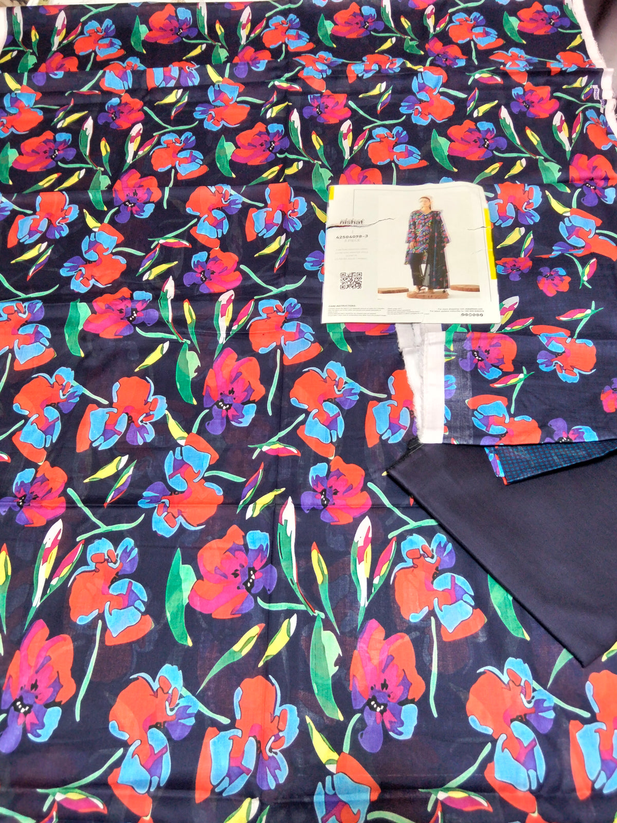 Sale printed lawn 3pc with plain trouser