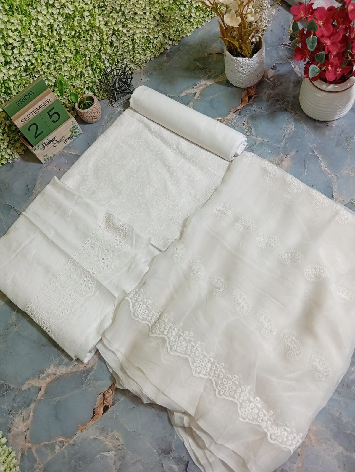 Sale Riaz arts embroided lawn 3pc with plain trouser and embroided chiffon dupatta