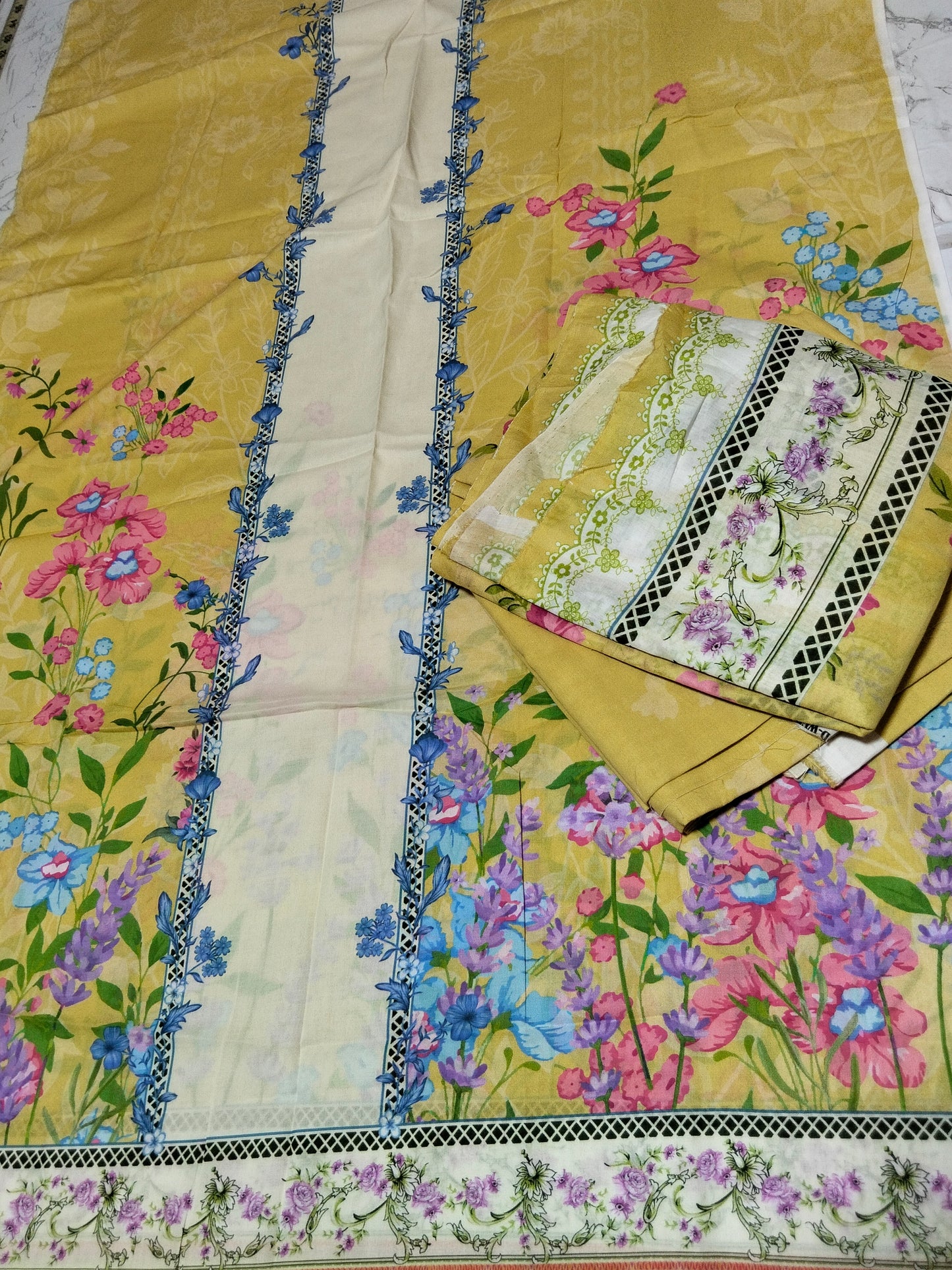 Sale printed lawn 3pc