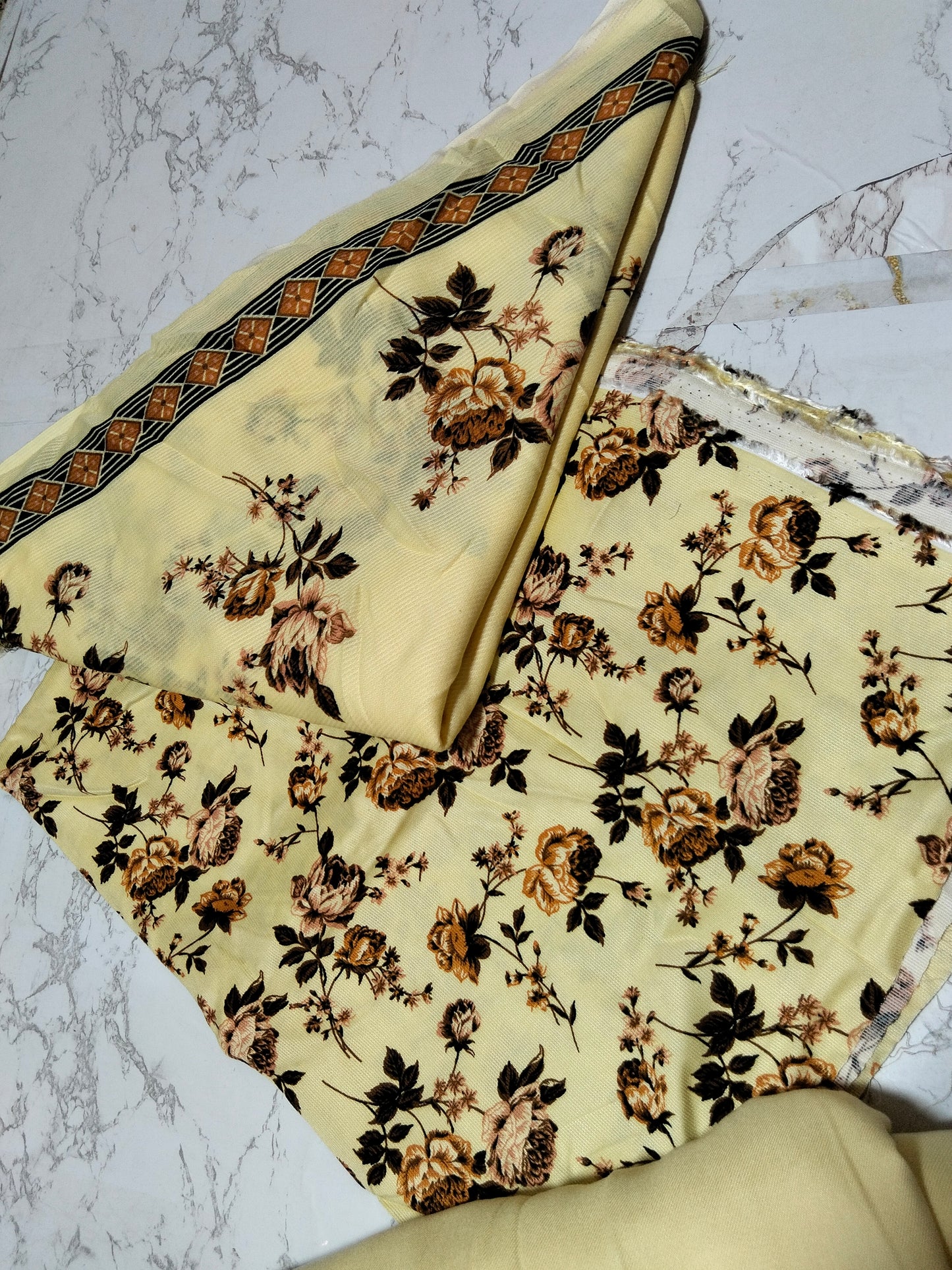 Sale printed kotrai marina 3 pc with plain trouser and printed dupatta