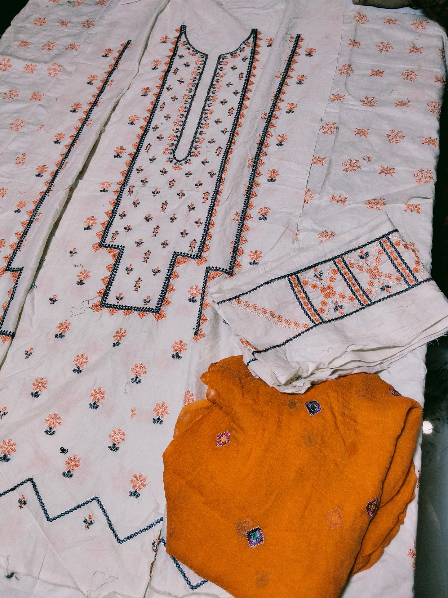 Sale Hussain Rehar embroidered Shirt+ Breeze embroidered pur chiffon dupatta