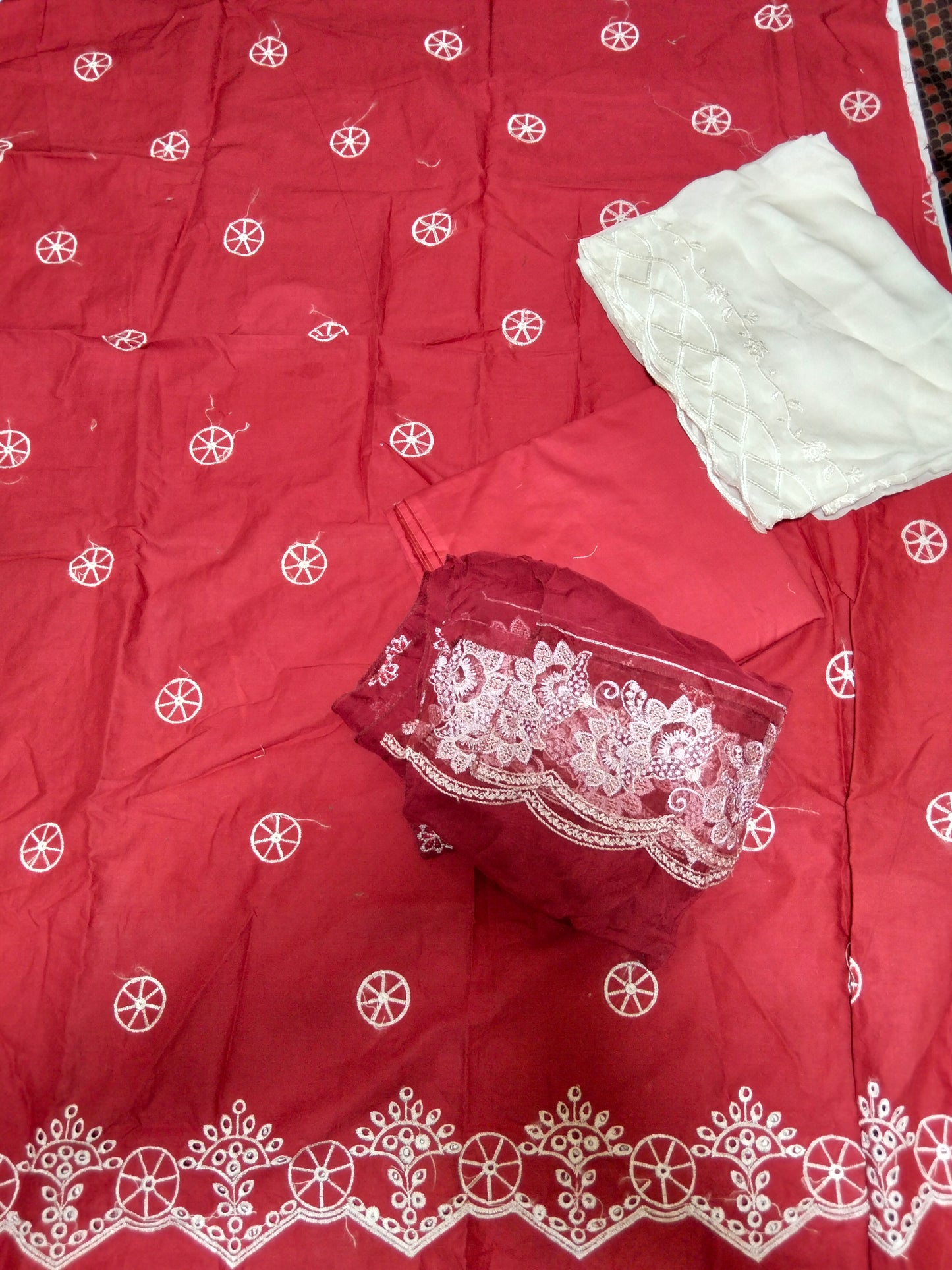 Sale embroidered lawn 2pc shirt and chiffon dupatta+Pure Chiffon Duppata