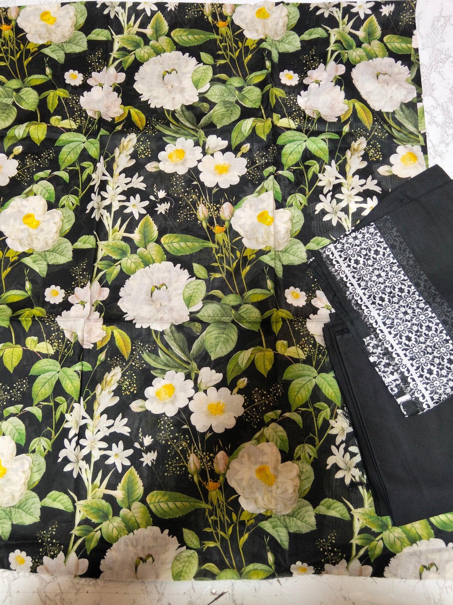 Sale printed lawn 3pc