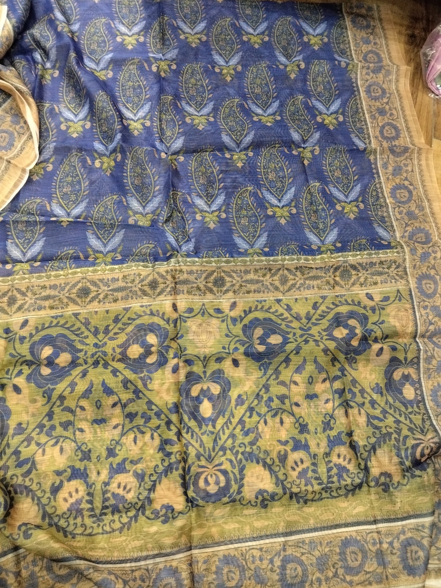 Mushq printed lawn 3pc (complete suit)