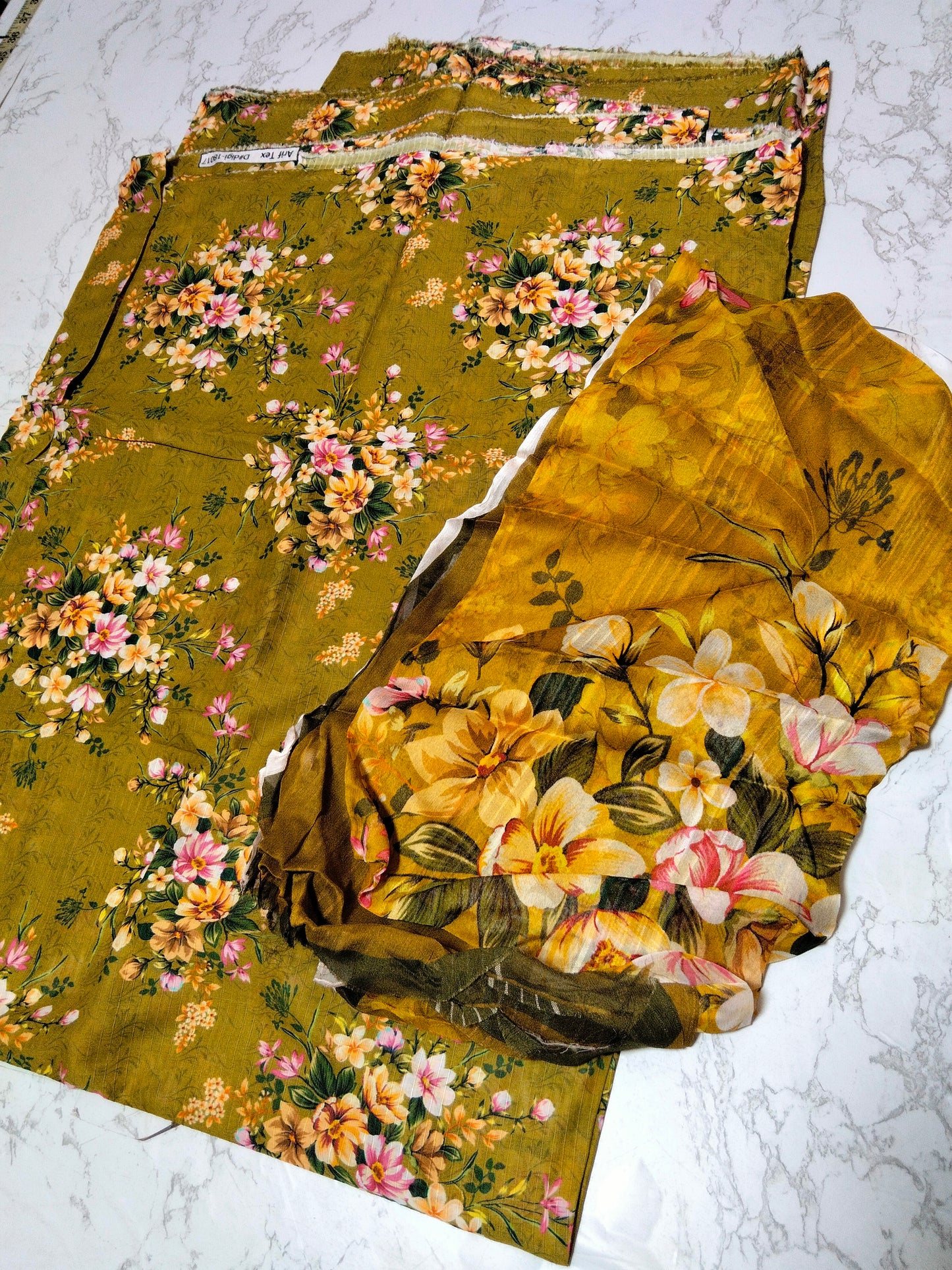 Sale Printed Doria Lawn 3Pc with chiffon dupatta