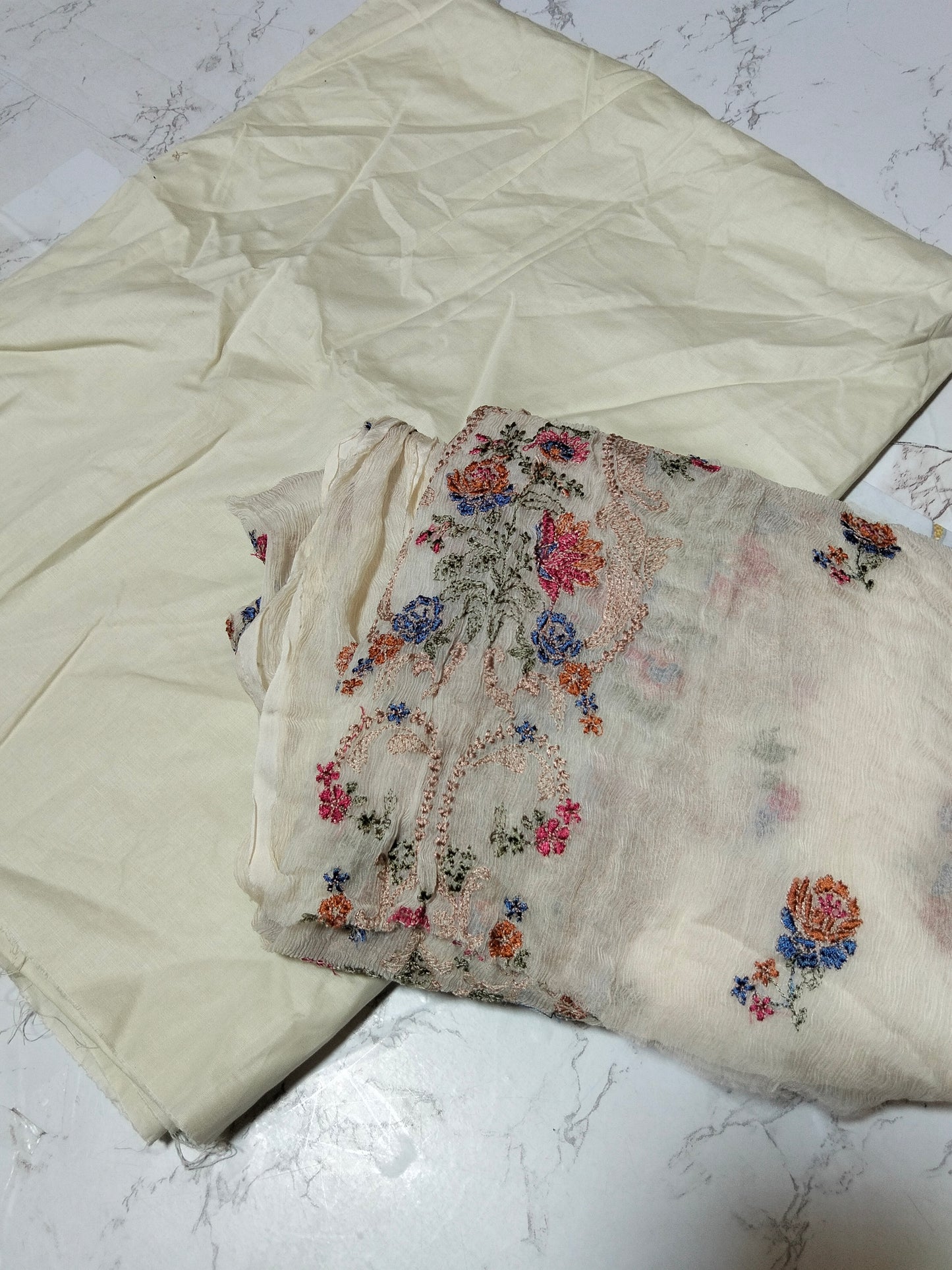 Sale Plain lawn 2pc+breeze embroided pure chiffon dupatta