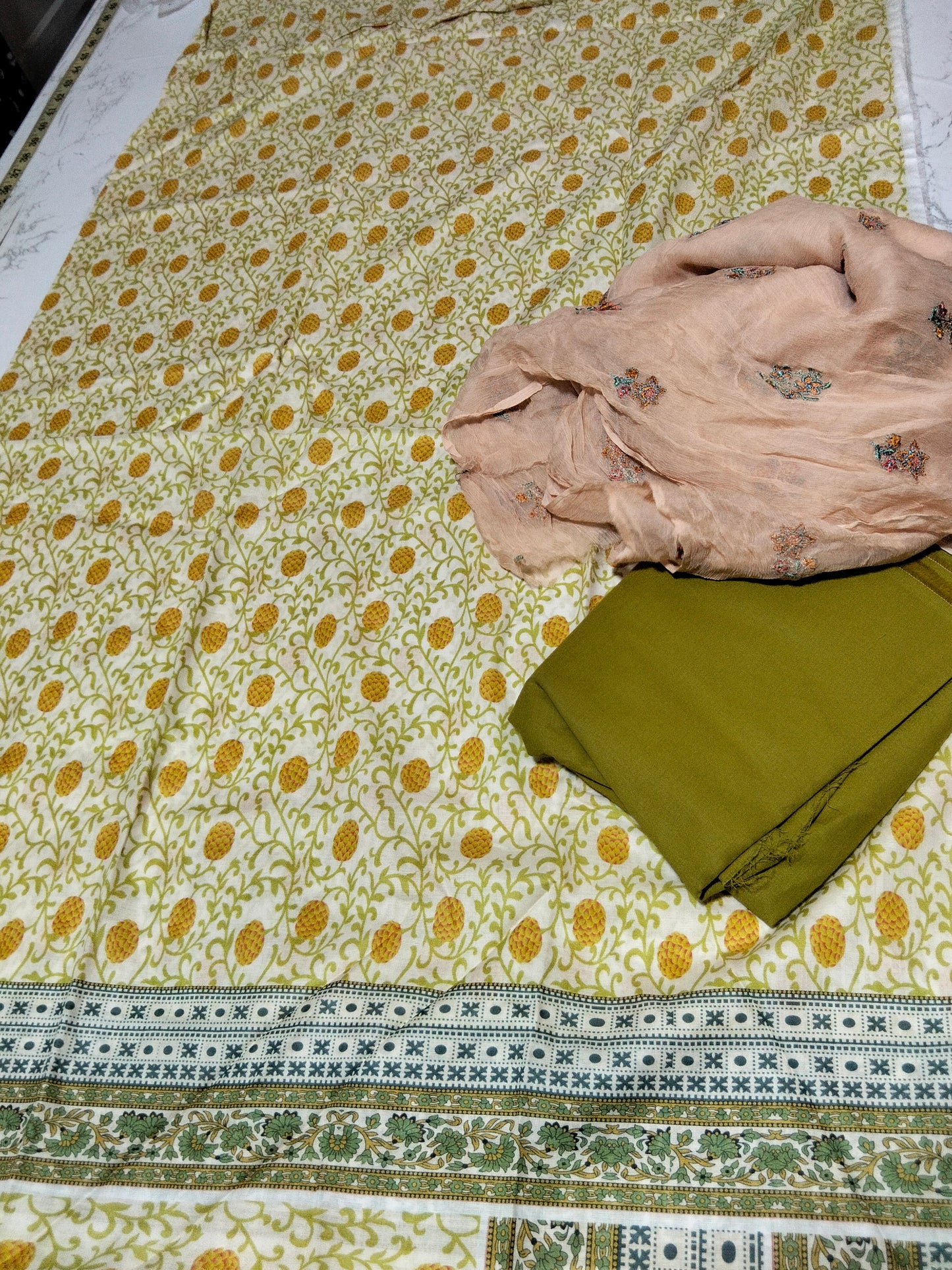 Sale printed lawn 2pc+breeze embroided pure chiffon dupatta