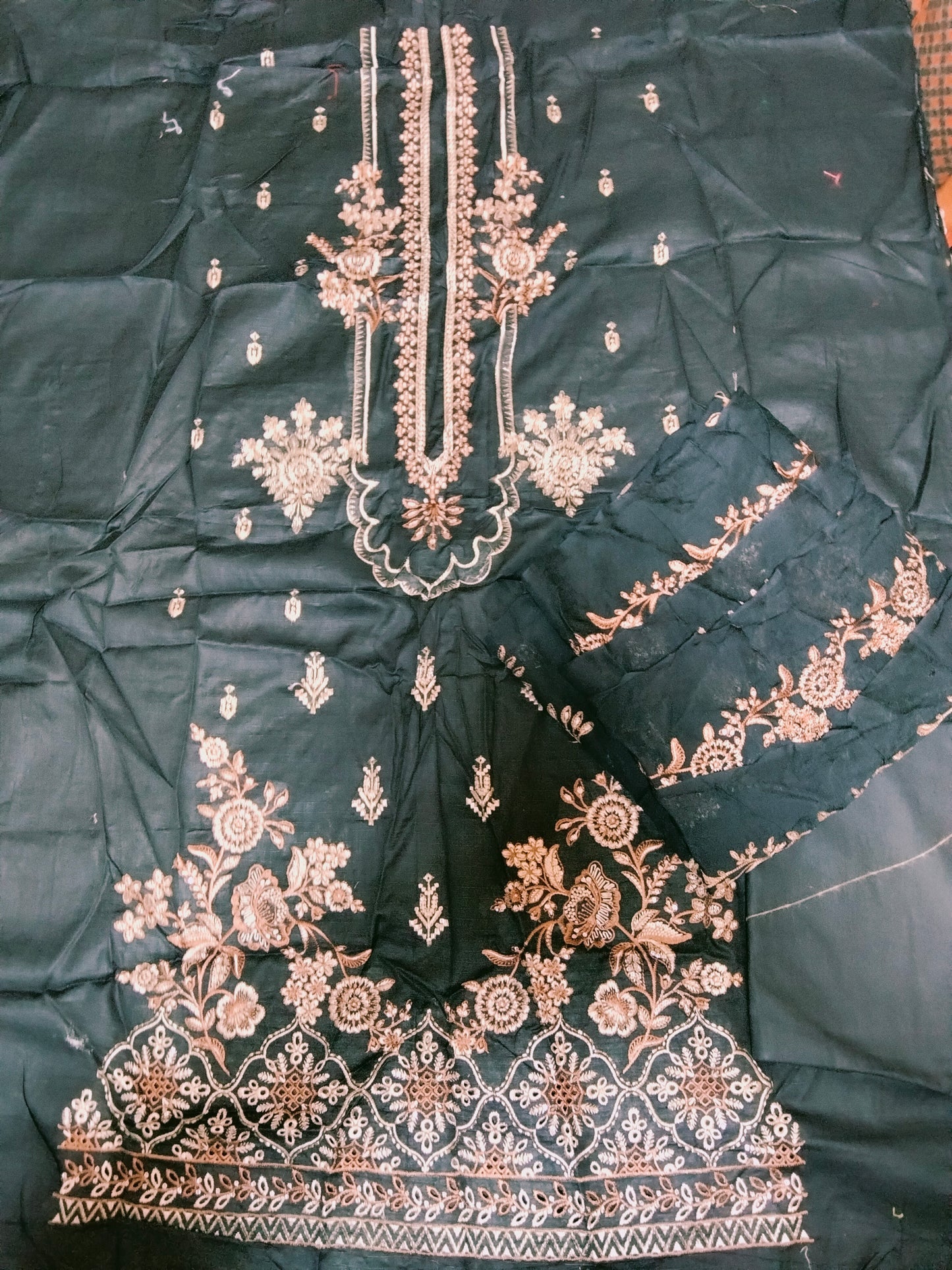 Sale Embroided lawn 3pc