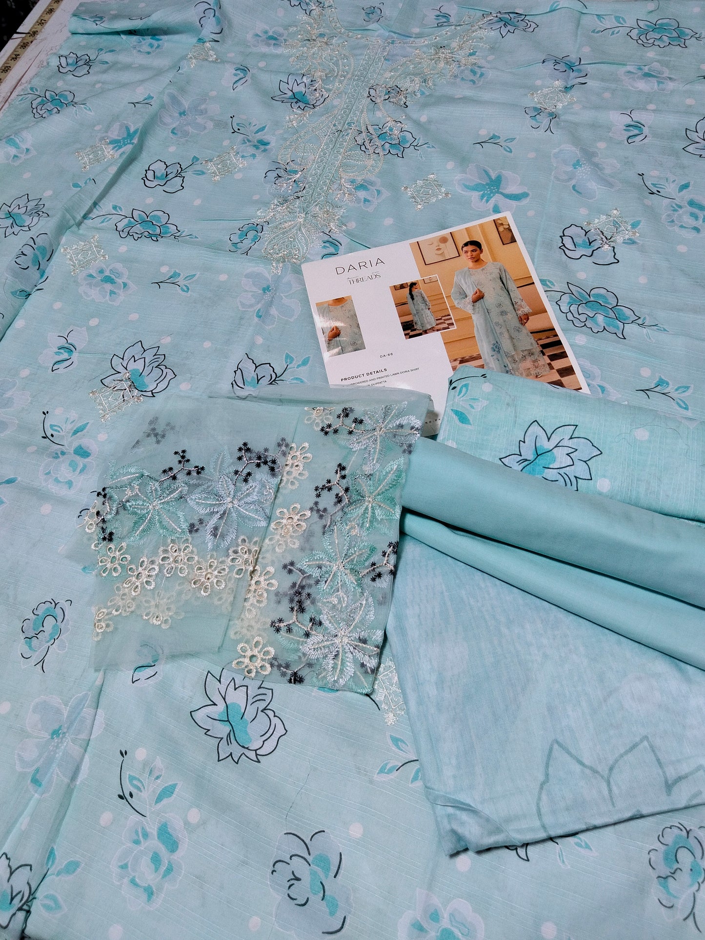 Sale Daria embroided lawn 3pc