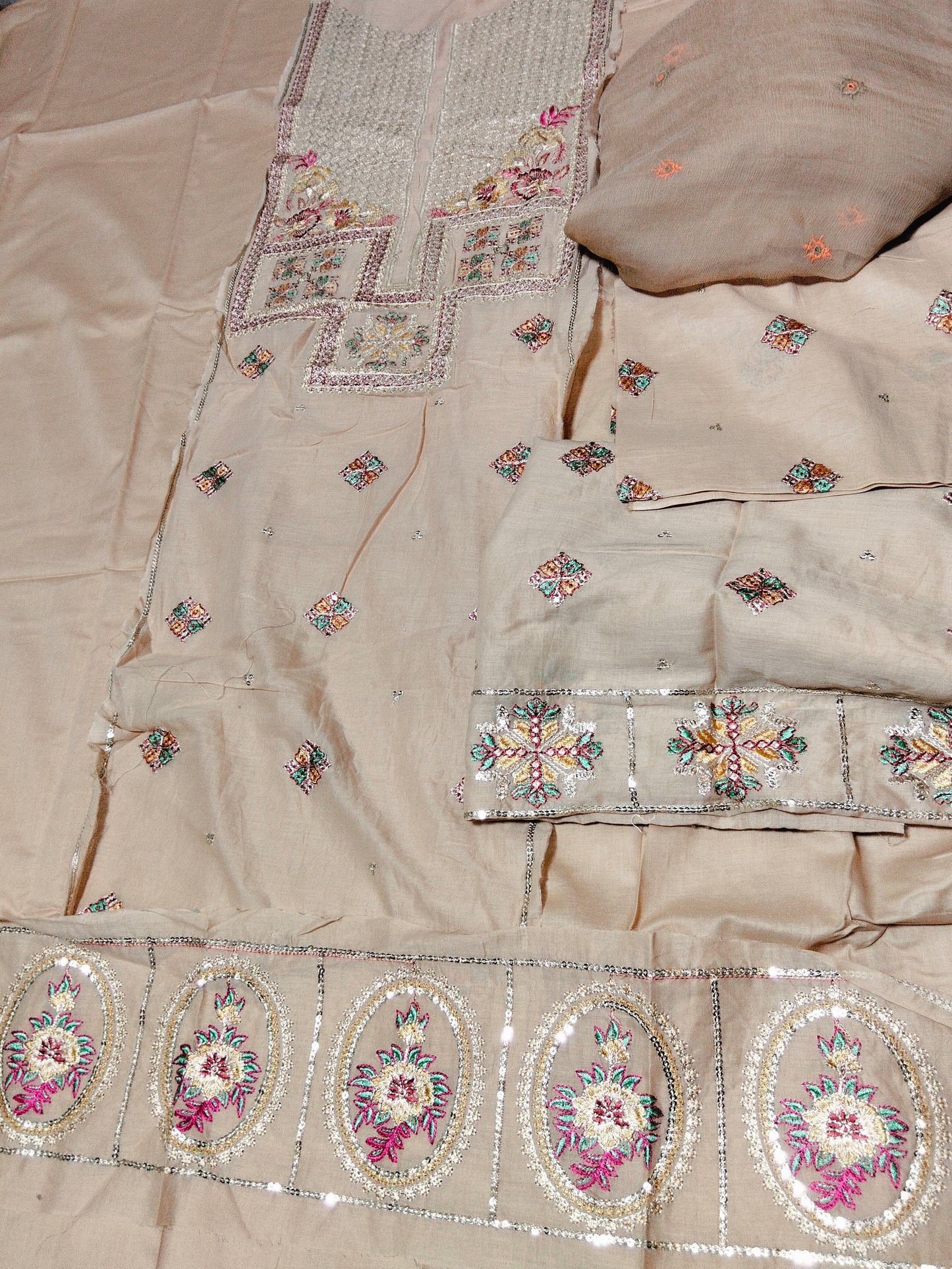 Sale embroided lawn 2pc+breeze embroided pure chiffon dupatta