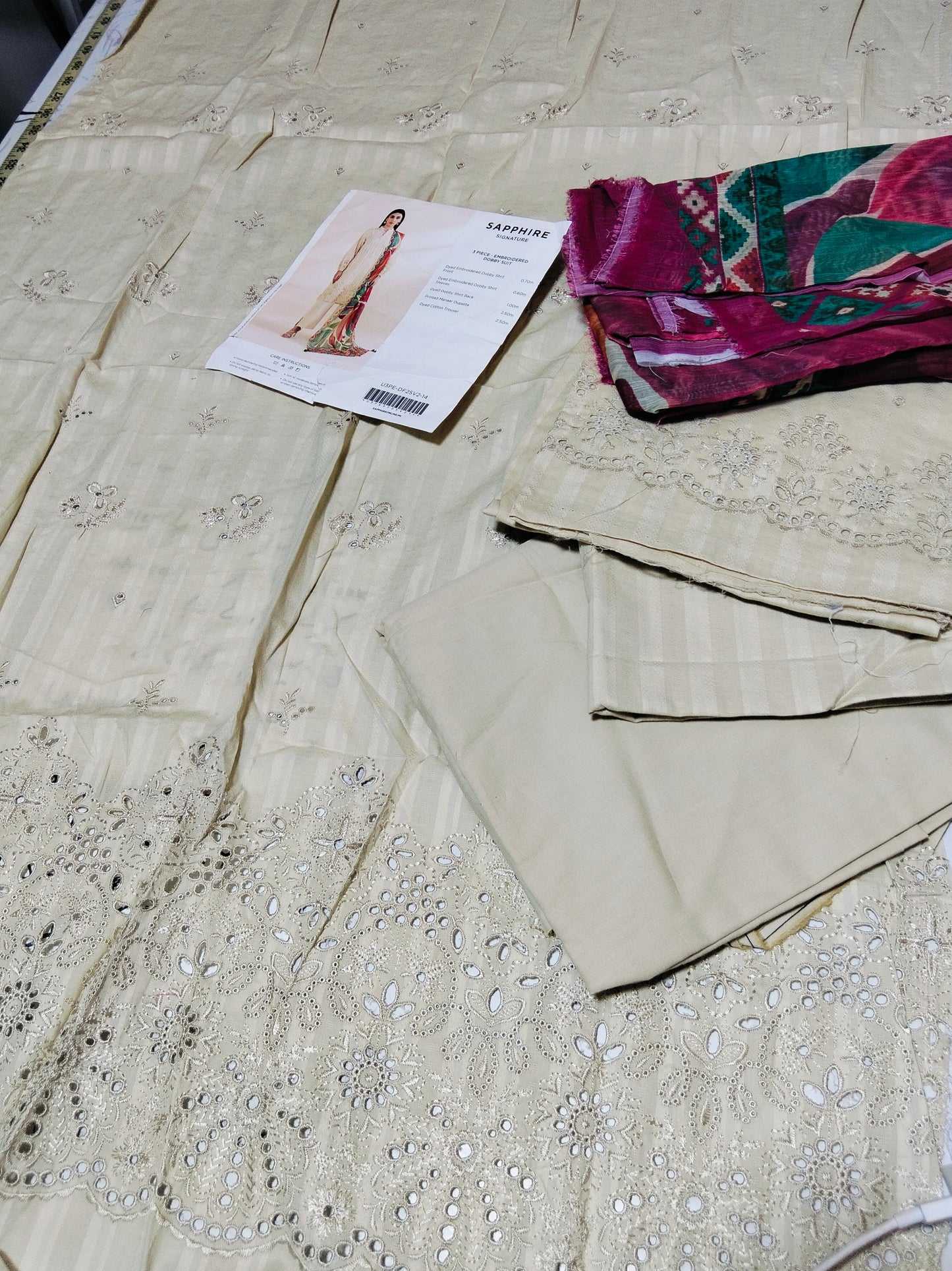 Sale Original Sapphire Embroidered Lawn 3pc with Manaar Dupatta
