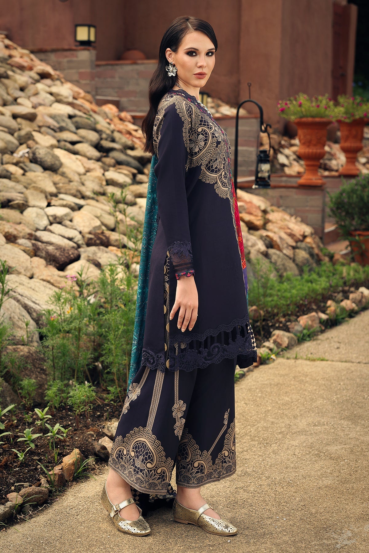 Charizma combination 3pc embroided linen with embroided Irish linen Shawl