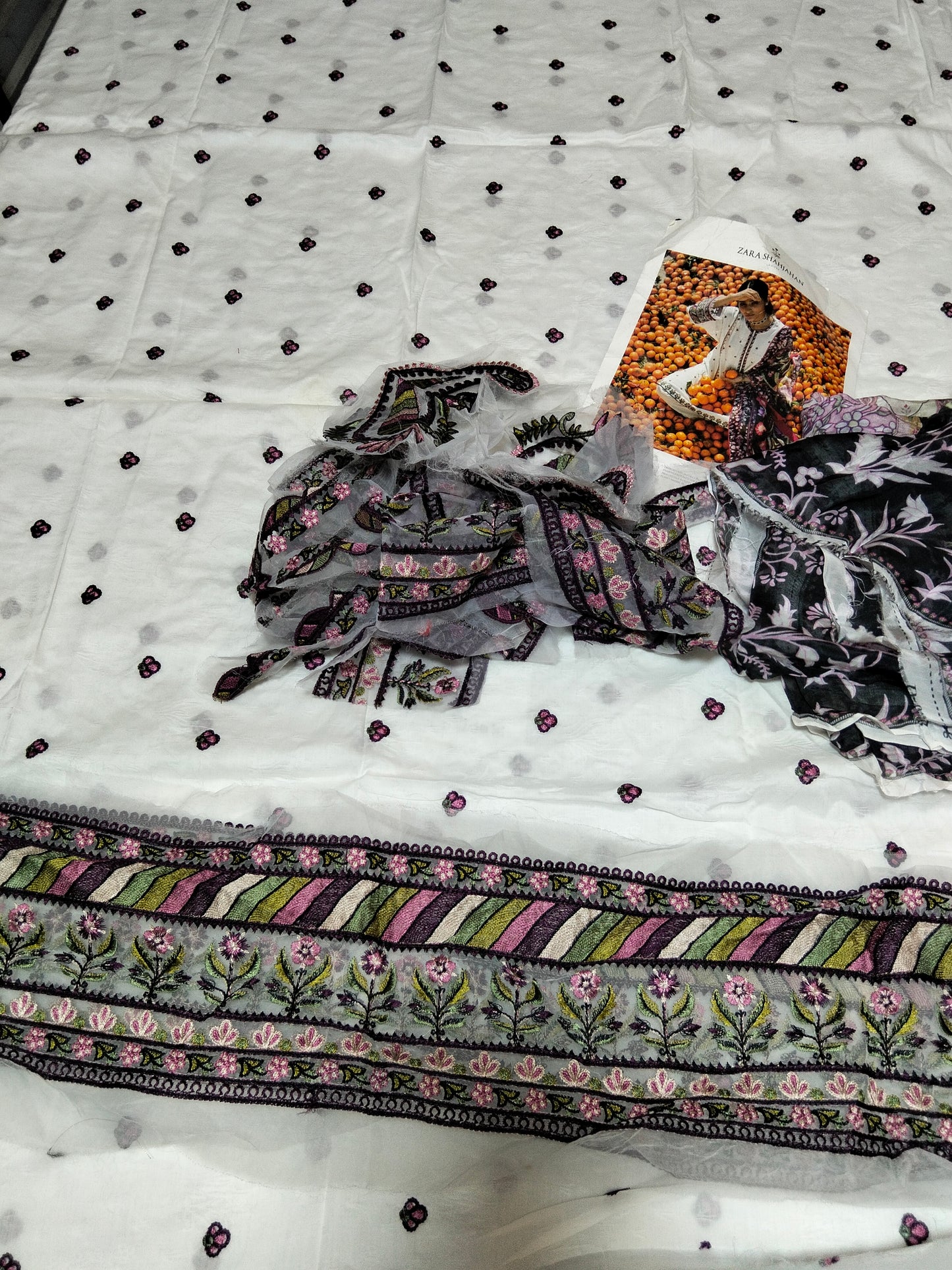Sale Zara Shahjanan Embroidered Shirt with Chiffon dupatta and Embroidered Patches