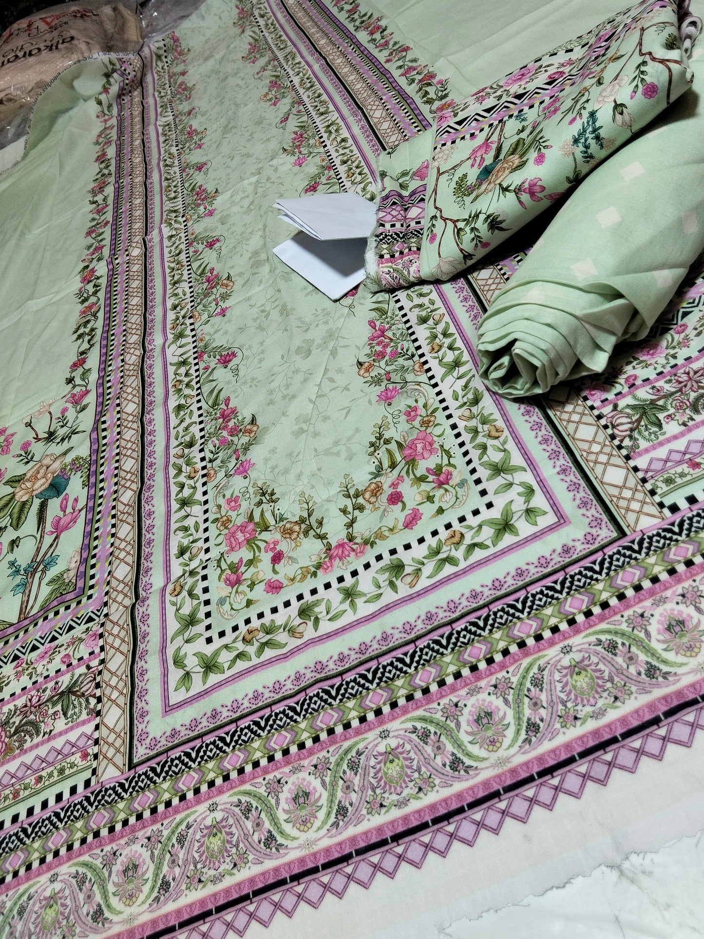 Sale Elaf printed lawn 2pc shirt and trouser