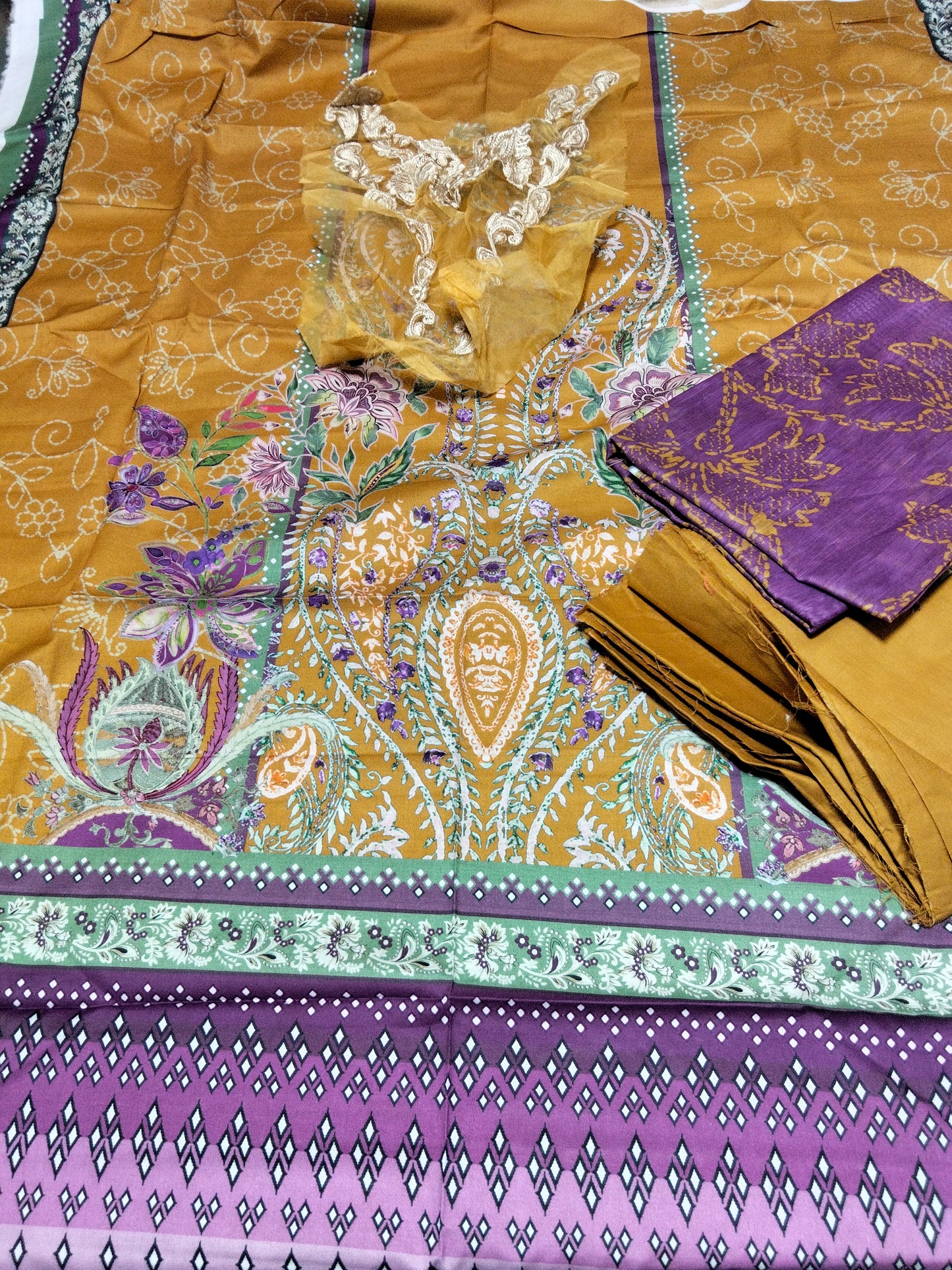 Sale Mushq Printed Lawn 3pc
