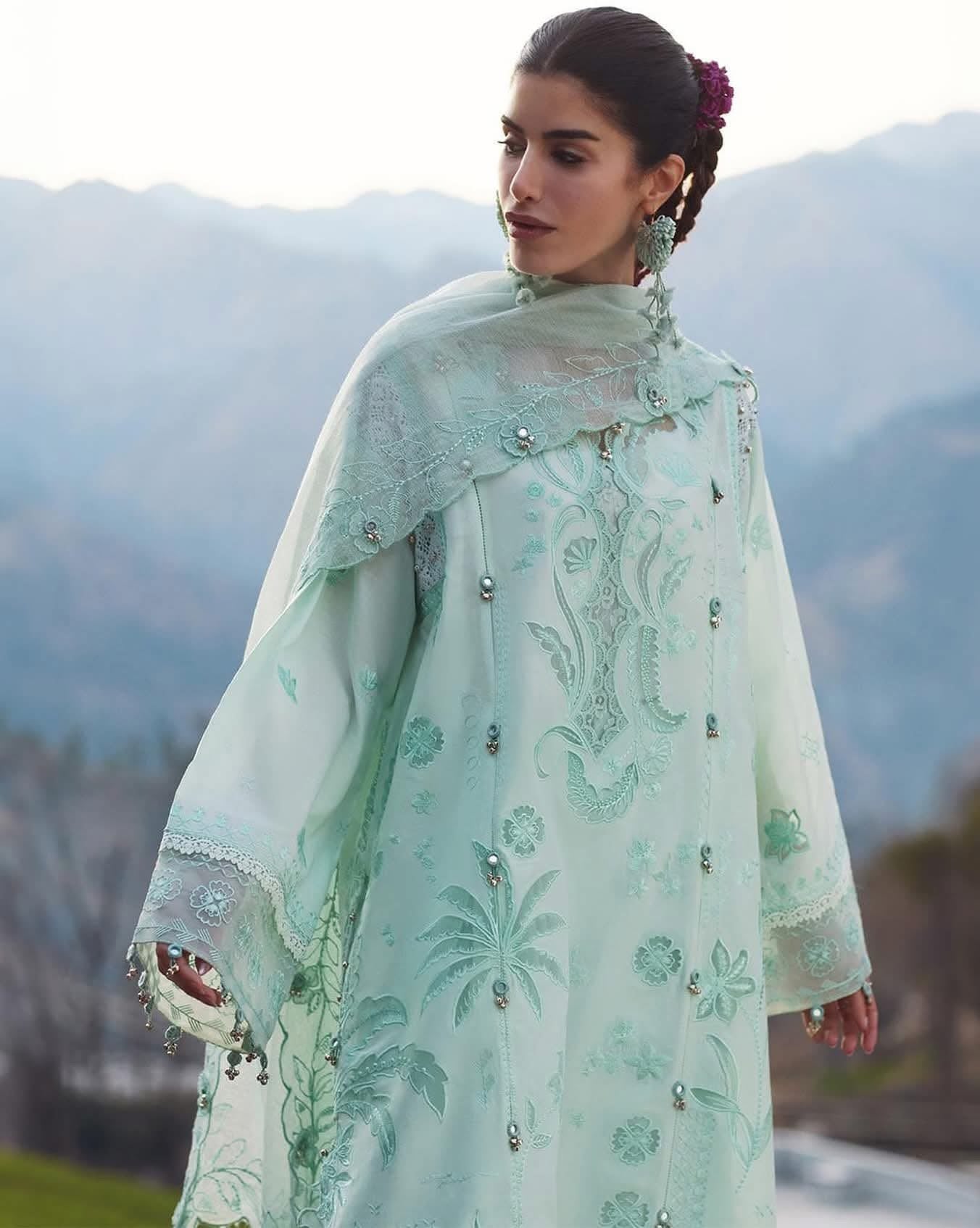Zaha luxury embroided lawn 3pc