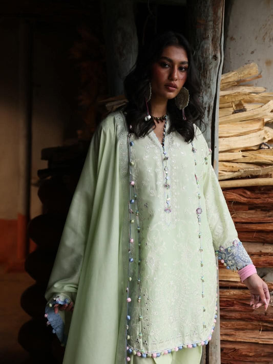 zaha luxury embroided lawn 3pc
