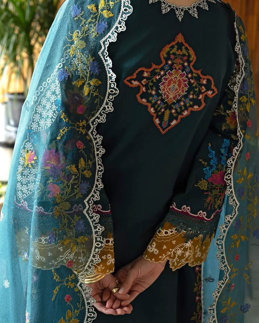 Mushq Esmel luxury embroided lawn 3pc