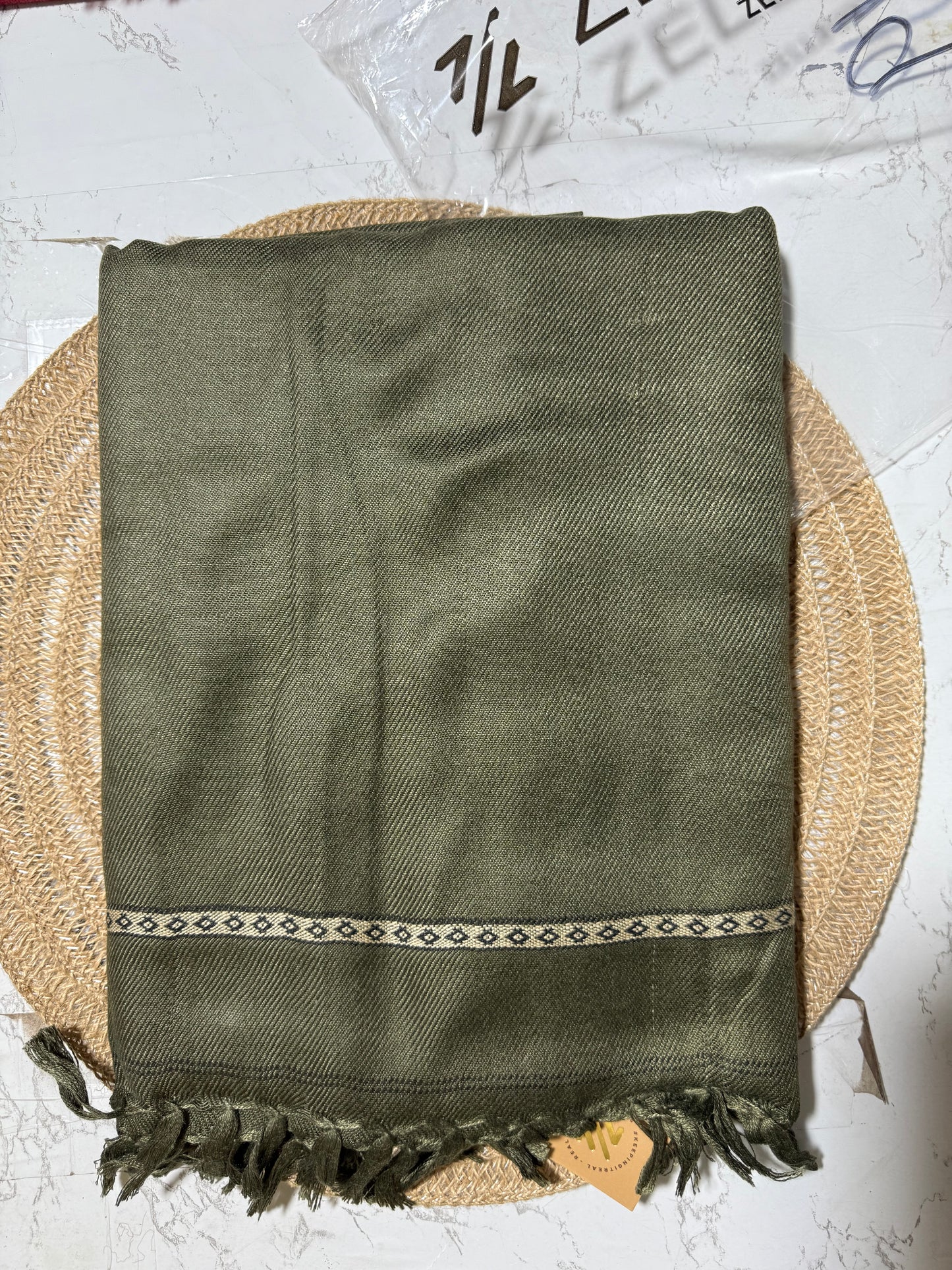 Gents woolen big size shawl code A121