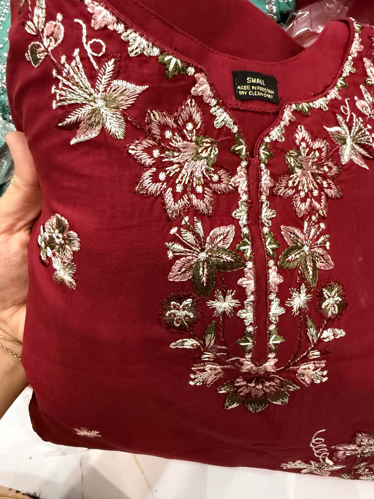Zeenat pret luxury lawn embroided stitched 3pc