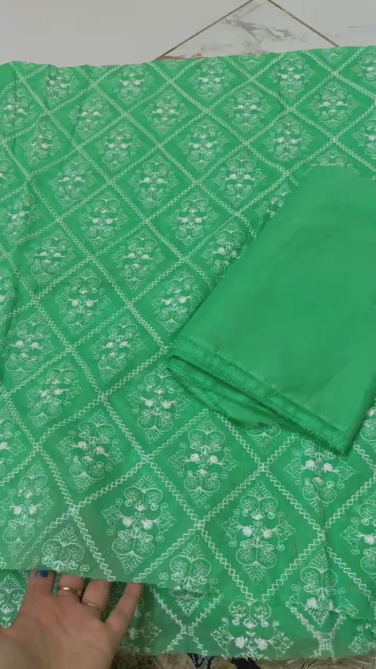 Bareeze style embroidery lawn 2pc