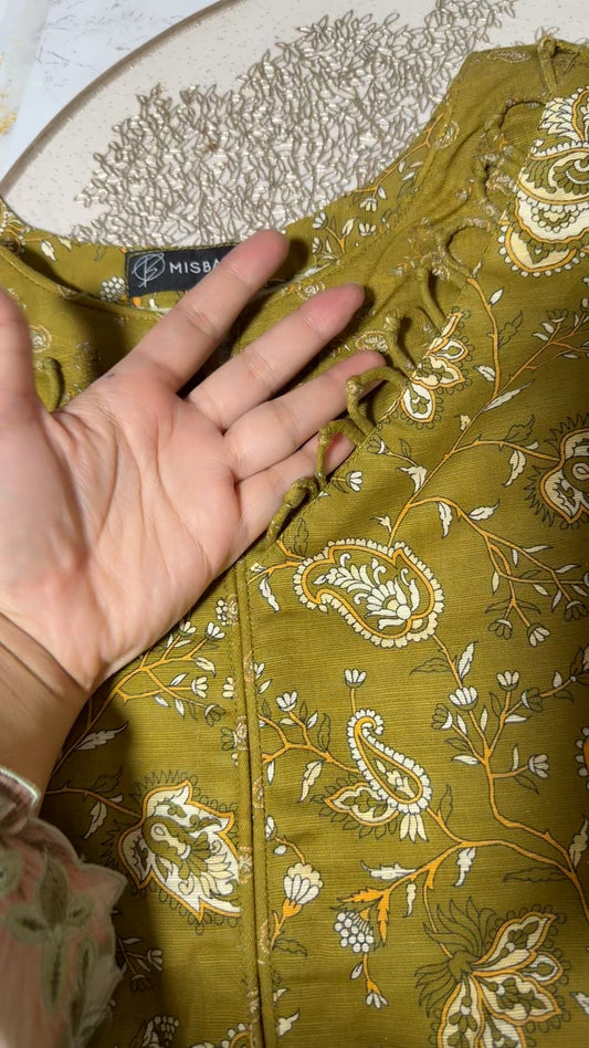 Misbah's stitched winter khadar 2pc