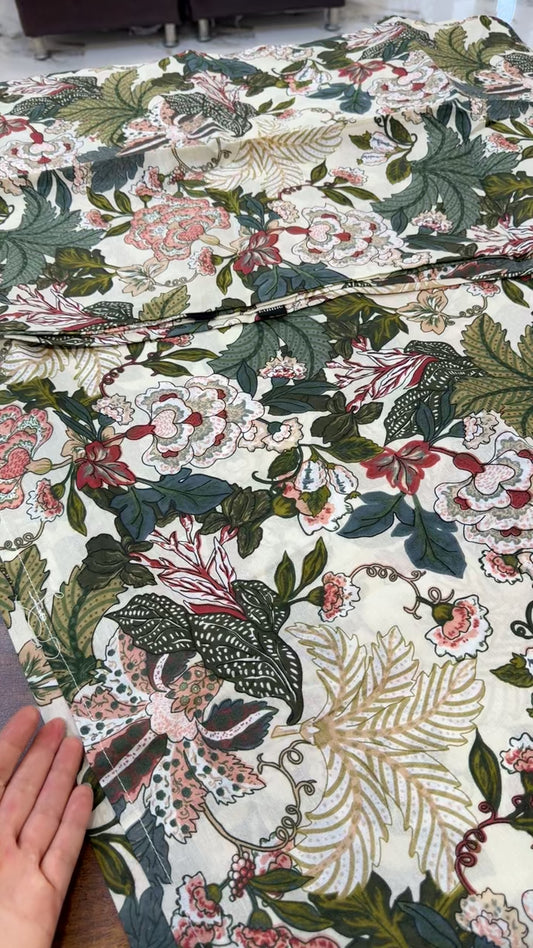 Ethnic king size bed sheet with 2 pillow covers