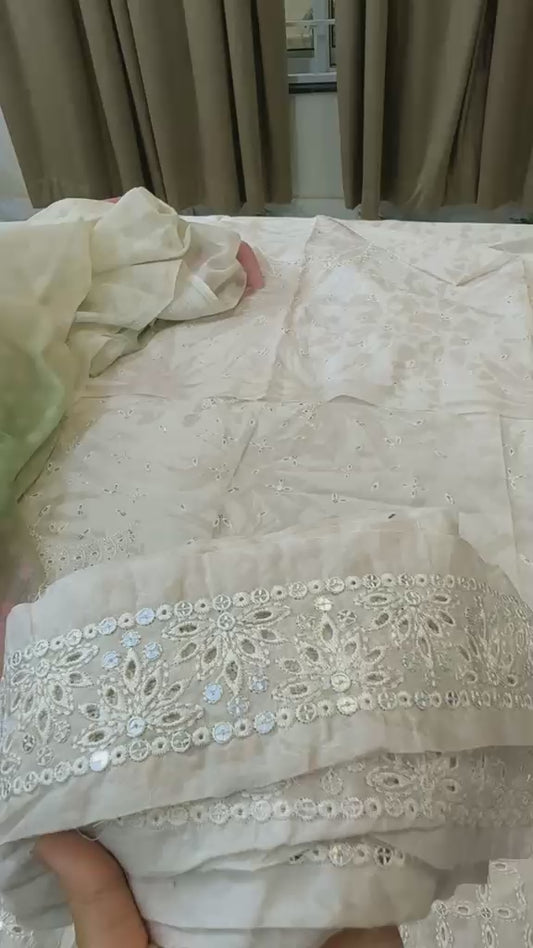 Jazmine luxury embroided lawn 3pc