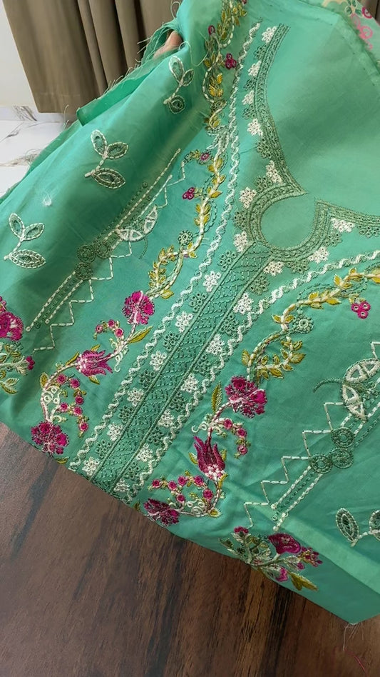 Nureh riaz arts luxury embroided lawn 3pc