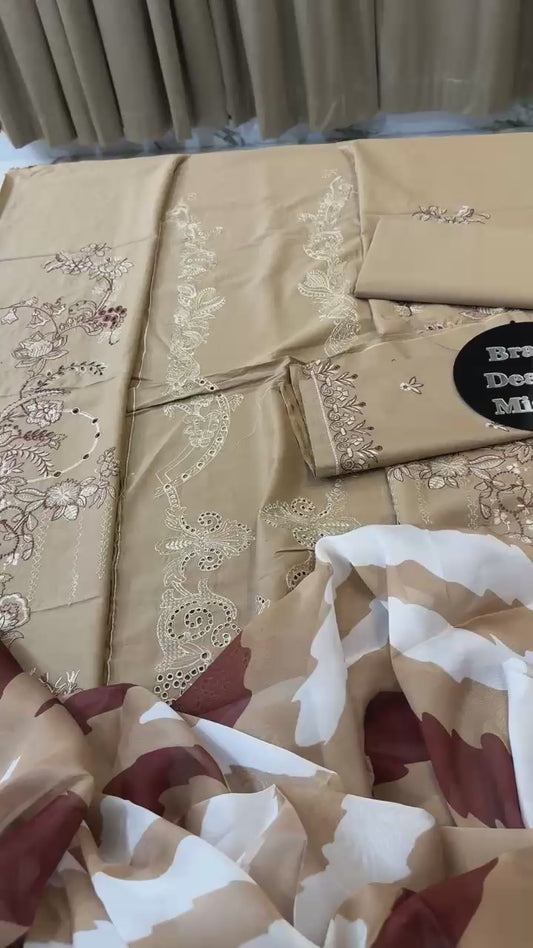 Nureh Riaz Arts embroided lawn 3pc