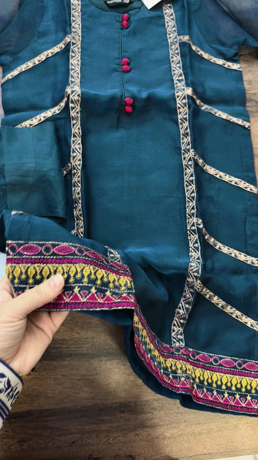 Kids stitched embroided 2pc