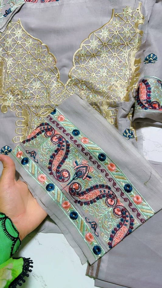 Big brands luxury embroided lawn 2pc