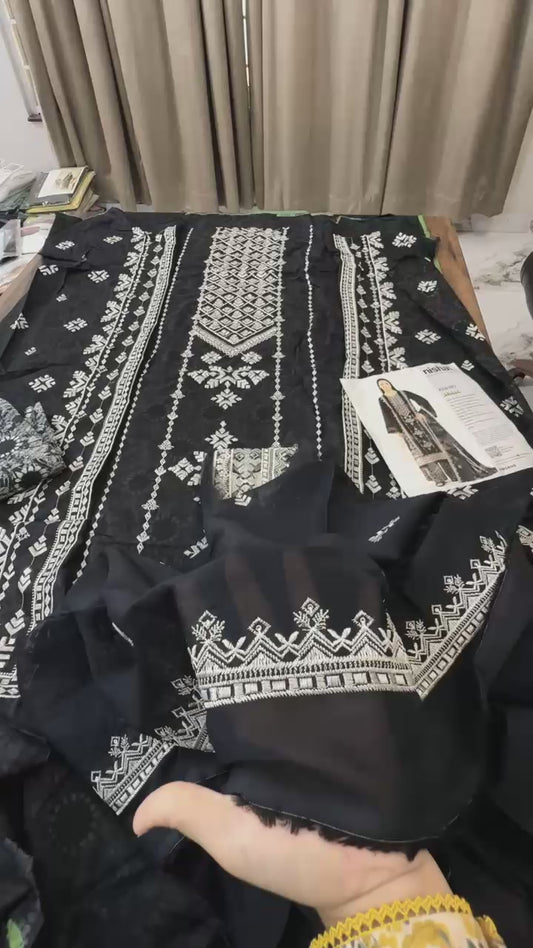 Nishat embroidered lawn 3pc with patches