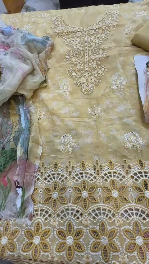 Aabyaan by qalamkar luxury embroided lawn 3pc