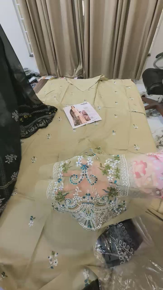 Nishat embroidered Lawn 3pc with Patches