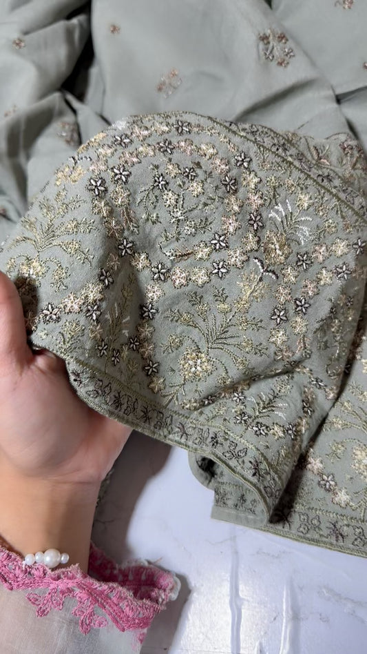 Keyseria krandi border only (2 yard)