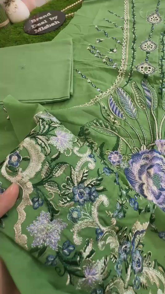 Mushq luxury embroidered lawn 2pc
