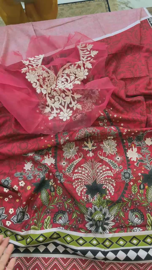 Mushq roheenaz luxury lawn ( 3 PC)