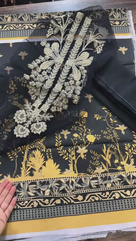 Mushq roheenaz luxury lawn 3pc (complete suit)