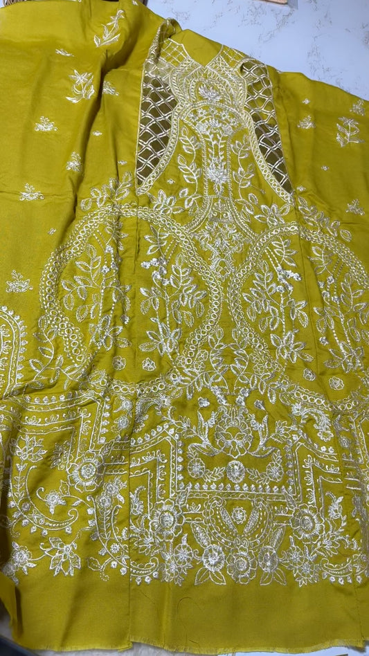 Mahnur by parishay luxury winter 3pc