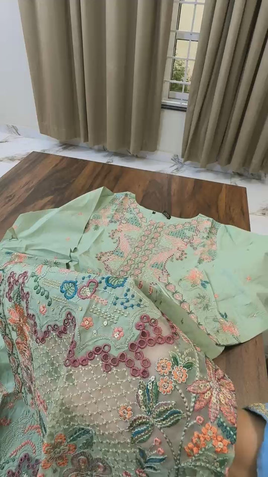 Luxury embroidered lawn 3pc stitched pret