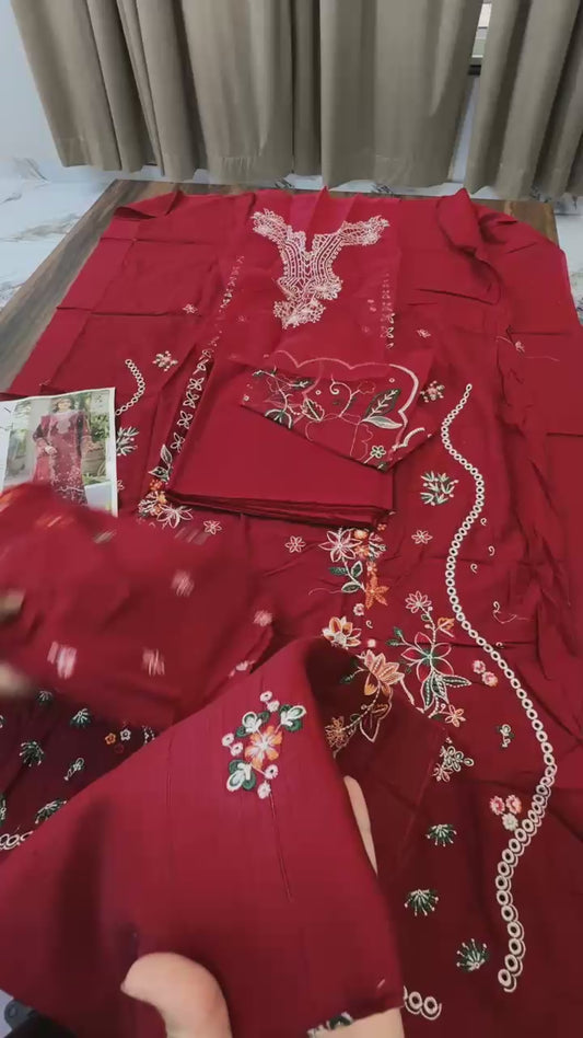 Angan by Mahnoor luxury embroidered lawn 3pc