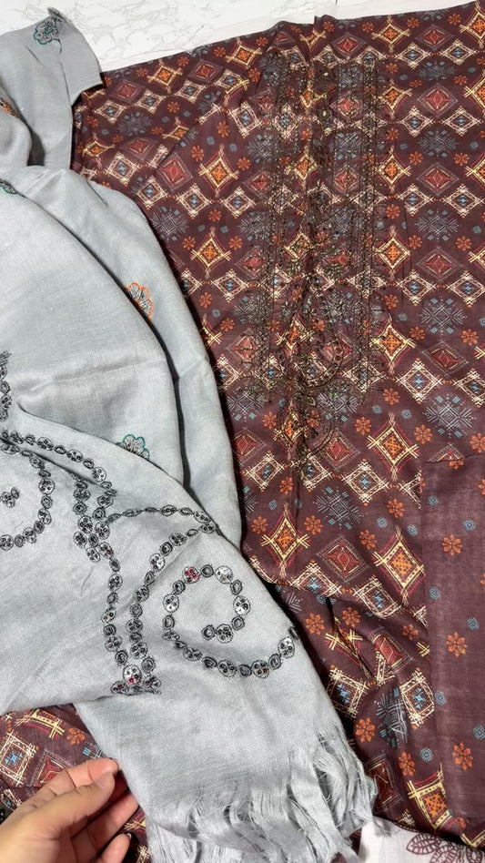 Embroided 3pc khadar with woolen embroided shawl