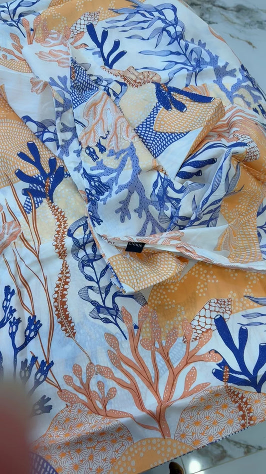 Ethnic king size bed sheet with 2 pillow covers